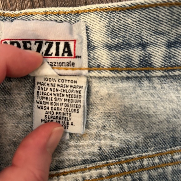 Vintage Prezzia High-Rise Acid Wash Mom Jeans - Picture 9 of 12